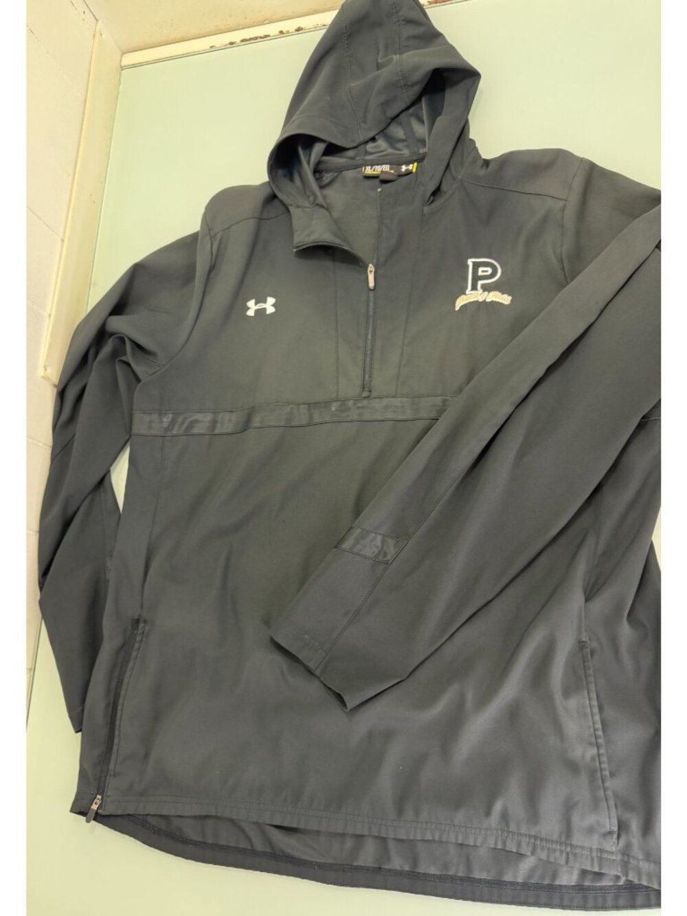 Purdue Track and Field Under Armour Hoodie Jacket Mens XL Activewear Pullover